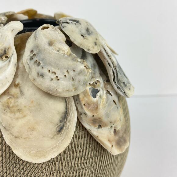 Ceramic Scratch Texture Vase with Shell Collar - Picture 7 of 8